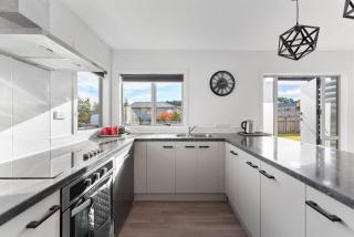 Motuoapa Getaway - Lake Taupo Holiday Home - 2