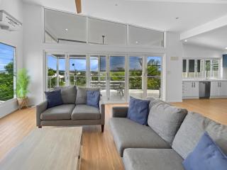 Coastal Haven Retreat - Caloundra - 3
