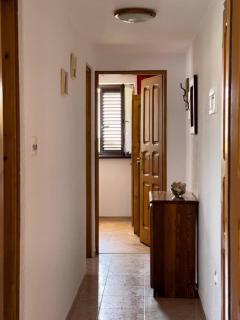 2 Bedroom apartment with sea view - Mandre - 8
