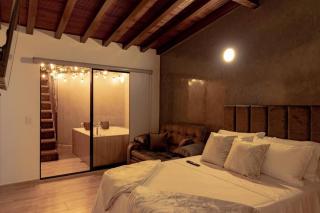 202 Romantic loft with jacuzzi - 9