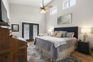 Swannanoa Serenity River Motif, Spa & Game Room - Swannanoa - 3