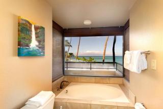 Oceanfront corner unit w/ ac! sk215- Sullivan - Kahana - 1
