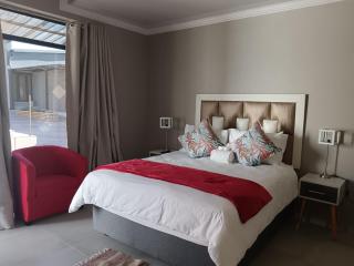 The Space Guesthouse Mondlo - 5