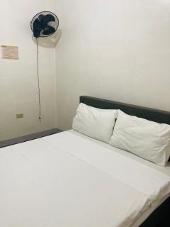 Olympia Travellers INN - - 9