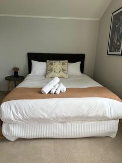 Seaside Serenity 4BR Modern Home - 3