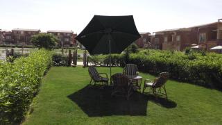 Three-Bedroom Garden Chalet at Marina Wadi Degla For Families - Ain Sokhna - 4