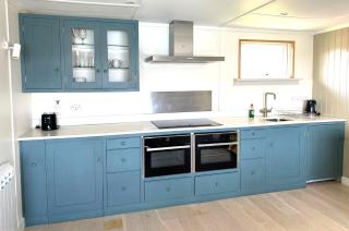 Beautifully appointed 2 storey chalet with access to outdoor swimming pool - 5 minute stroll to miles of sandy beach - Near to the Norfolk Broads & Great Yarmouth - Scratby - 6
