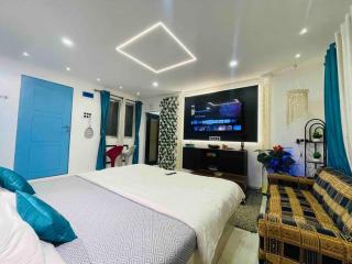Studio - 27, One Bedroom Apt- Bandra west - Bombay - 0