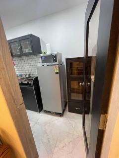 Studio - 27, One Bedroom Apt- Bandra west - Bombay - 7