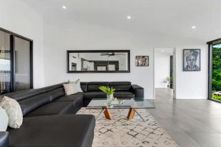 Modern 3BR Apartment - 1