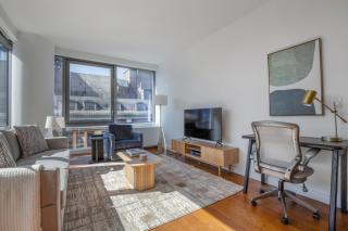 Blueground Hudson Yards gym rock wall arcade NYC-1453 - 8