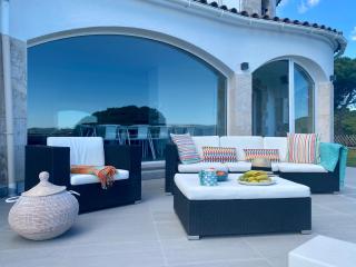 Villa Saramel con vistas panorámicas al mar - 9