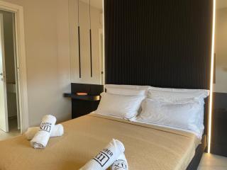 Luxurious High-End 2BR Penthouse+ Terrace+ Great view+ Parking - Historical Centre - Olbia - 5