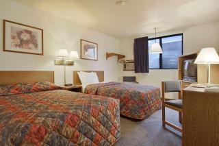 Super 8 by Wyndham Omaha/West Dodge - Omaha - 8