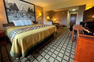 Super 8 by Wyndham Rolla - Rolla - 4