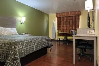 Rodeway Inn - Moriarty - 6