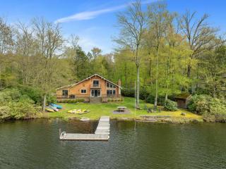 Lakefront Escape - Family Friendly Kayaks - Lake Ariel - 7