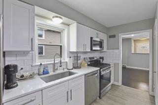 Charming Retreat in the Heart of Des Plaines residence - Des Plaines - 3