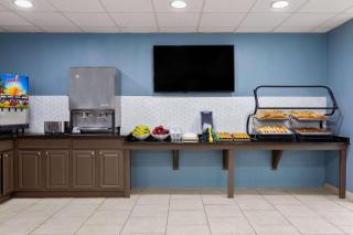 Baymont by Wyndham Orlando-International Dr-Universal Blvd - Orlando - 6