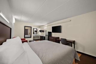 Suburban Studios Peoria - 2