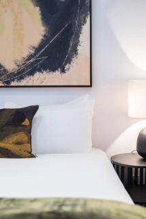Modern Escape at The Rubik & Rooftop Pool, AC - Cidade Do Cabo - 5