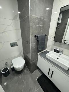 Deluxe Studio Apartments at Kass Towers Accra - Upper Floor - 4