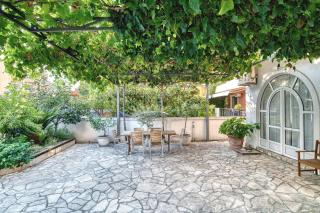 Sun Guest House - Budva - 3
