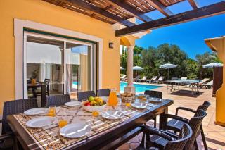 Villa Helene Norvilla - Luxury villa walkable to shops, restaurants, heated pool, close to Gale beach - Guia - 3
