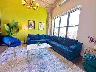 Luxury Cozy 2BR with Optional Parking and Gym Access Near McCormick Place, Lakefront and Soldier Field - Chicago - 3