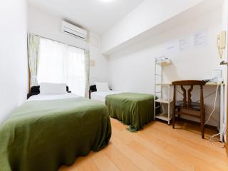 Shin-Okubo Sta・1 min walk/　Shinjuku sta 2min/　Switch - 0