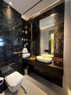 Luxurious in Abdoun Tower at 11th Floor - Amman - 1