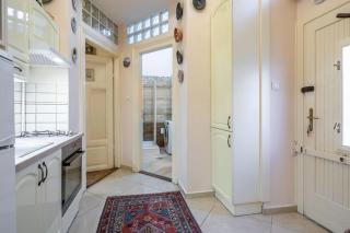 Charming City Home - Budapest - 8