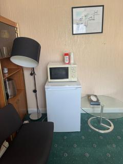 Room - Canvey - 9