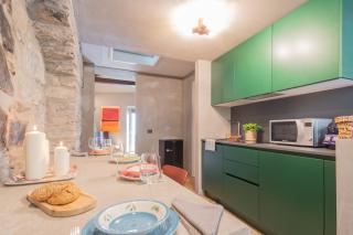 Urio's Castle Suites by Rent All Como - 1