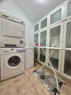 Very Spacious 2 Bed Apt In Castle Harbour C203 - Los Cristianos - 4