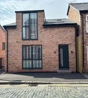 Pilgrim House by Phoenix Collection - 0