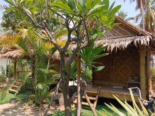 Bamboo homestay at samroiyot - 2