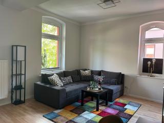 Schöne 3 Zimmer Wohnung mit großem Balkon bis 7 Personen - Naumburg - 2