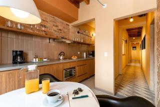 AVJ2 - Increíble Apartamento en La Candelaria con Calefacción 2 Hab - 0