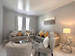 Amazing 6 Bd Home Sleeps 14 with Private Pool 321CD villa - Davenport - 5