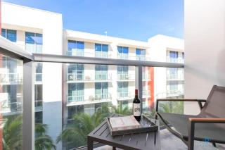 Hollywood Bliss Studio Balcony - 5