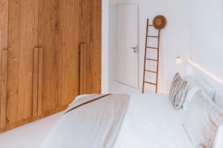 Eight Infinity Suites -- Cliffside Residence -- - Plaka Milou - 3