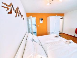 Studio Wolli - Stylish & Central - steps to Matterhorn gondola - Zermatt - 2