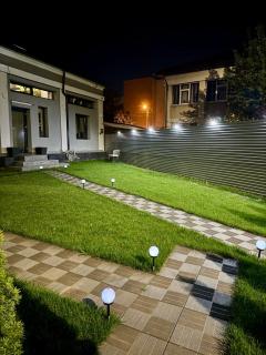 LUXURY EVENTS , oaza mirilor - Roman - 1