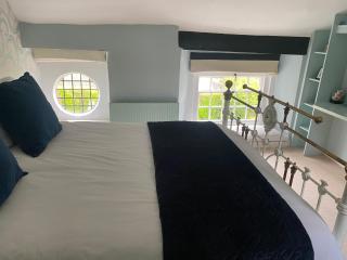 Rock House Attic - Stanton in Peak - 1