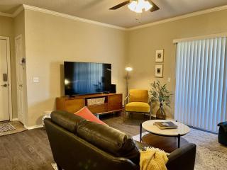 Gated Condo Heated Pool Spa Gym Near Zoo - Phoenix - 7