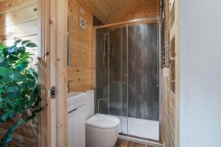 The Lodge at The Outside Inn - Mountfield - 5