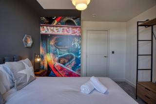 Renaissance 16 - 1 Bedroom Apartment in Southport - Southport - 3