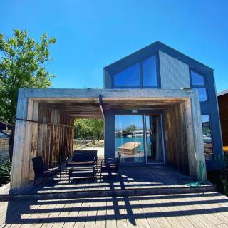 Eli - Waterfront Villa - 9