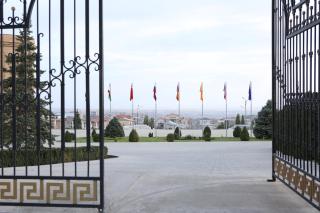 Latar Hotel Yerevan - Erevan - 8